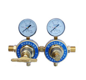 双级气体减压器